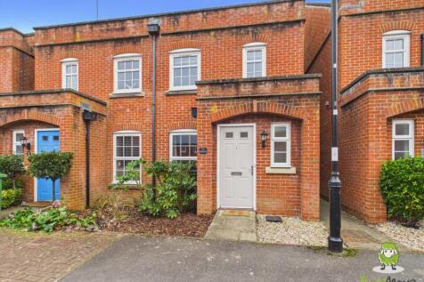 EweMove Estate Agents Basingstoke - Wickham Way -F