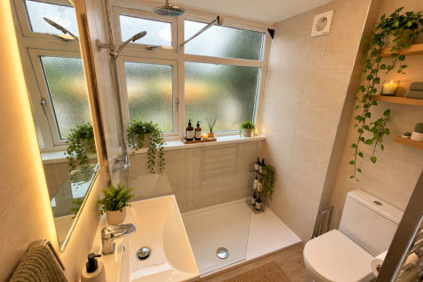 Horwood Close photo 4