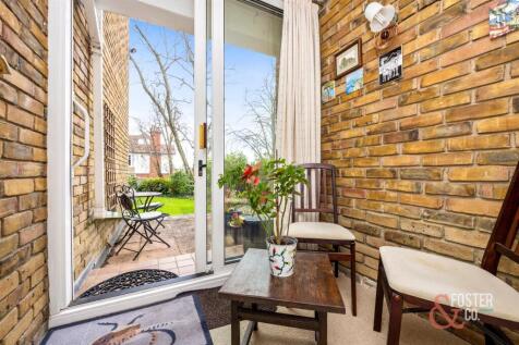 Varndean Drive, Monterey Court, 4-018.JPG