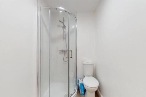 Property to rent in Beckton - Barrain London