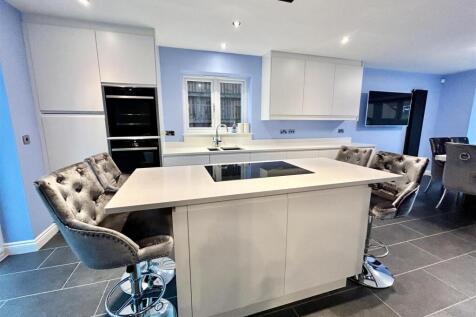 Kitchen/Dining Room View Four