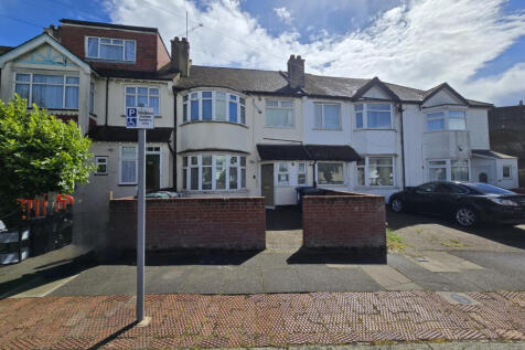 3 bed terraced house for sale Woodville Road