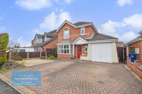 Gorgeous Four Bedroom Detached Family Home with I