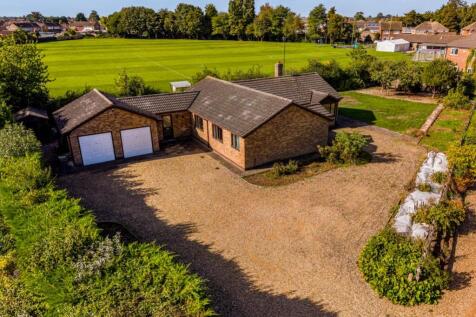 8 Church Walk (Pinchbeck)-2