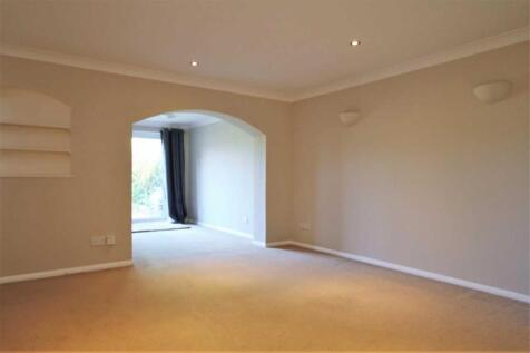 DINING ROOM/FAMILY