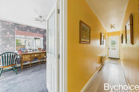 CAM05454G0-PR0045-STILL009