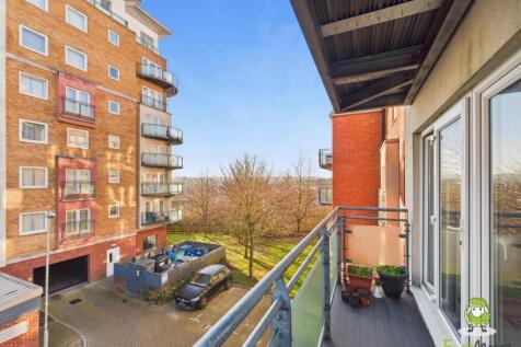 EweMove Basingstoke Winterthur Way Balcony