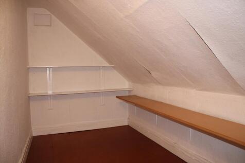 2 bed, 1 bath Detached in Manchester - Photo 9
