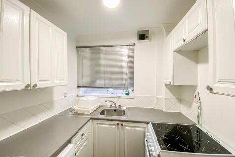 Digby Close, Cardiff, CF5 photo 5