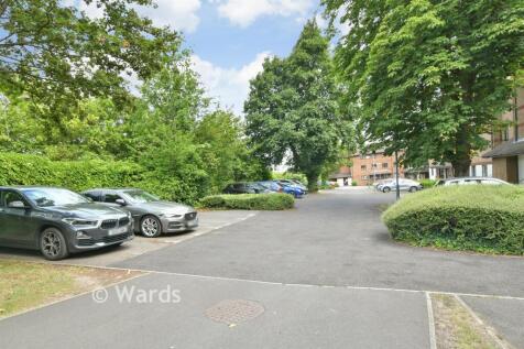 Driveway/Parking
