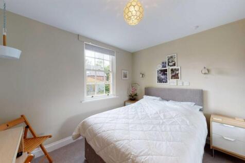Thomas Court, Carline Fields, Shrewsbury photo 4