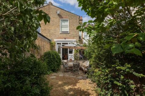 Wynndale Road, E18