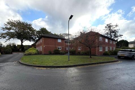 1-bed flat on Trinity Court, Vowles Close, Hereford, £825/mo