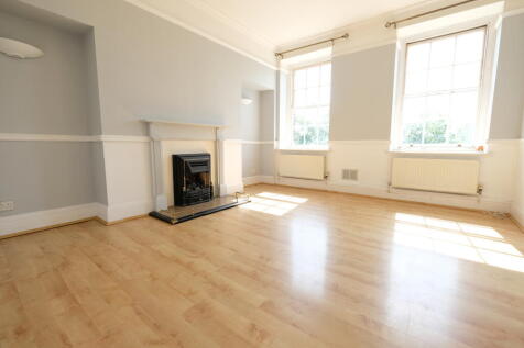 SITTING/DINING ROOM