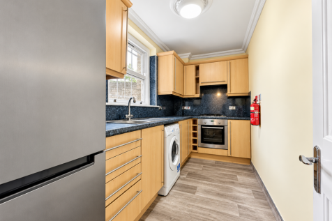 Flat 1 Drayton 6
