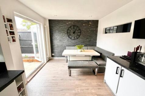 Broomfield Avenue, Leigh-on-Sea, Essex, SS9 photo 4