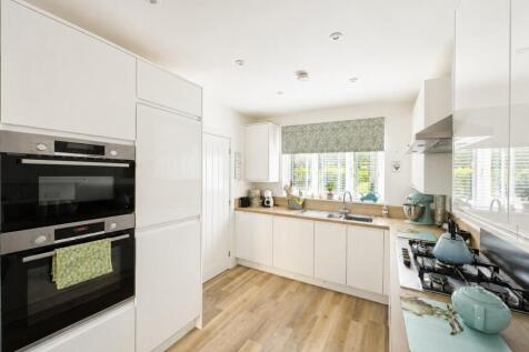 81 Lister Road - kitchen.jpeg