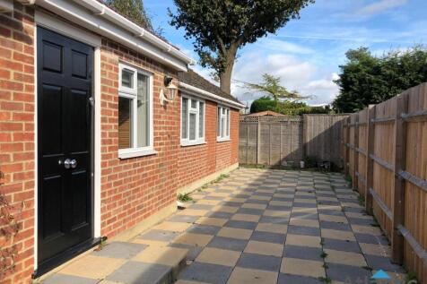 Large 2 Bedroom Bungalow