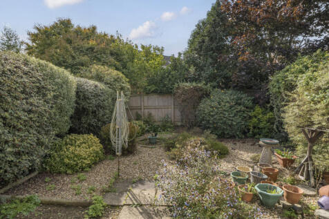 1359857-5-68da878...