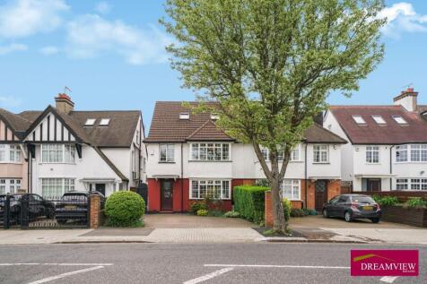 5 bed semi-detached house for sale The Vale, Gold