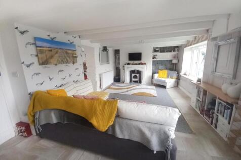 sitting room 2 2.jpg