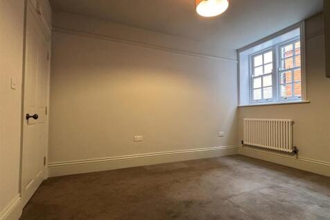 Claremont Road, Westcliff-On-Sea photo 5