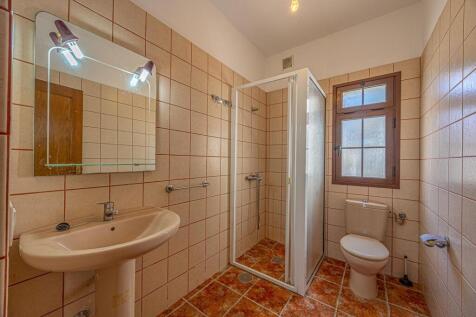 Property Image 100