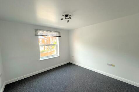 33A Brook House, Spital Lane, Chesterfield, Derbyshire S41 0EX photo 4