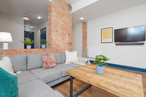 Shoe &amp; Boot Factory, Flat 14 Living Room 1