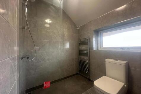 Additional Bathroom picture