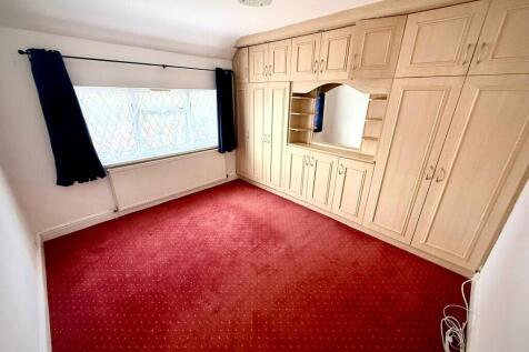 Gresham Road, Hounslow photo 3