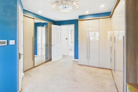 Presented by James at EweMove Bexleyheath and Dart