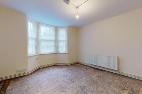 Flat 4 Block G Peabody Estate, Rodney Road, Walworth, London, SE17 1BU