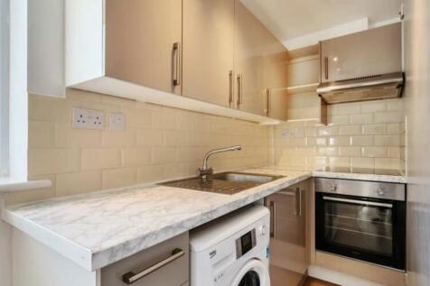 Photo - Kitchen