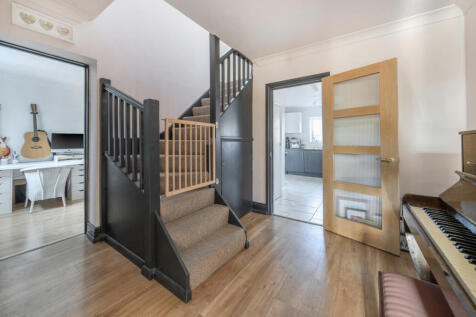 1383607-10-692060...