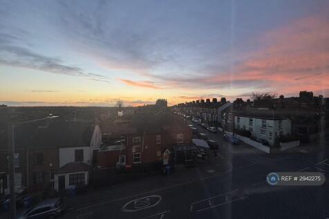 Great Views From Elevated Viewpoint On Silver Rd