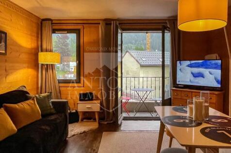 Living room with balcony