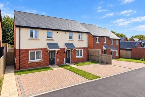 NO CHAIN, MODERN Two Double-Bedroom EXECUTIVE HOM