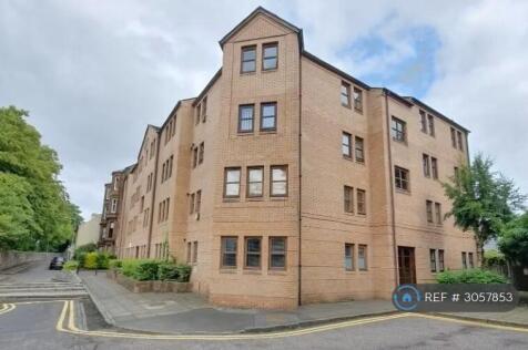 2-bed flat on Oakshaw Street East, Paisley, PA1, £900/mo
