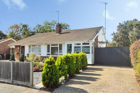 Aldershot, GU12 - property photo