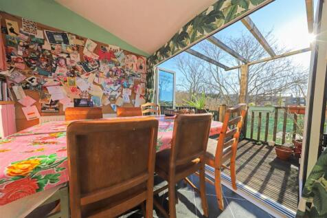 nicholas james springfield rd dining.jpg