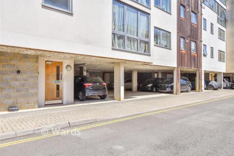 Driveway/Parking