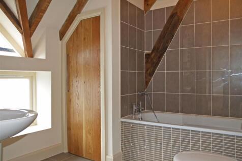 Timberdine Barns 6 bathroom.jpg