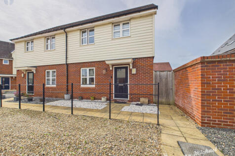 CAM03852G0-PR0625-STILL021 (2)