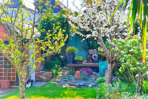 25 Pine Avenue Garde