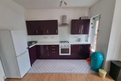2 Bed Flat for Rent in Roath