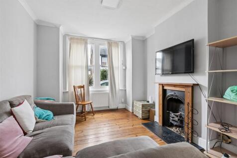 11 Marlborough Road SW19 2HF reception 1.jpg