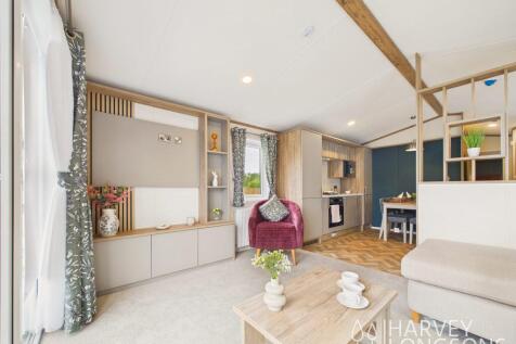 Regal Hemsworth lounge with patio doors and corner