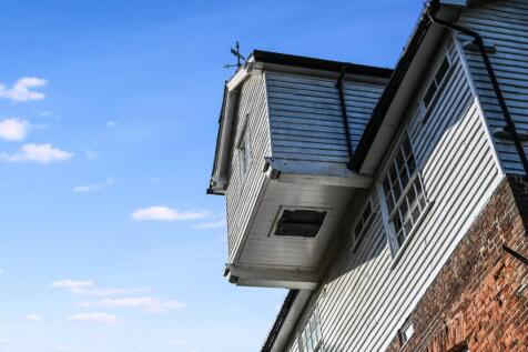 Jettied Upper Storey
