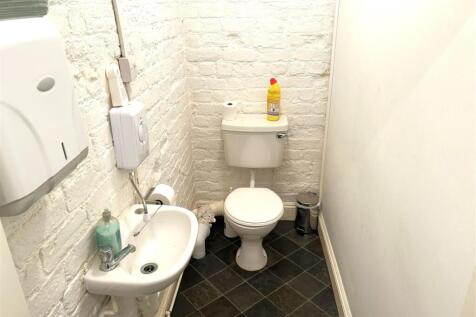 Commercial Property to rent Image 4